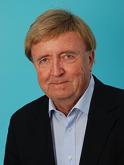 Herr Prof. Dr. Wolfgang Baumann